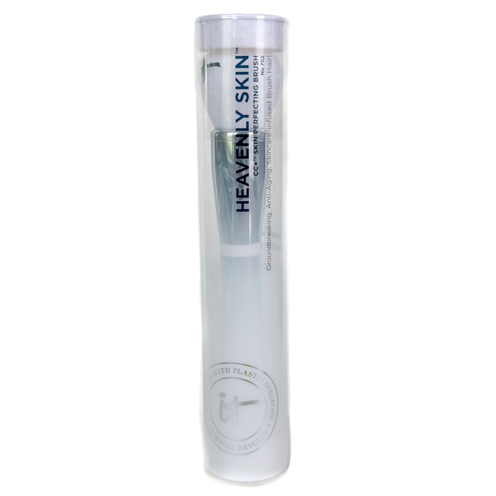 IT Cosmetics Brush #702 Heavenly Skin CC+ Skin-Perfecting Brush No 702